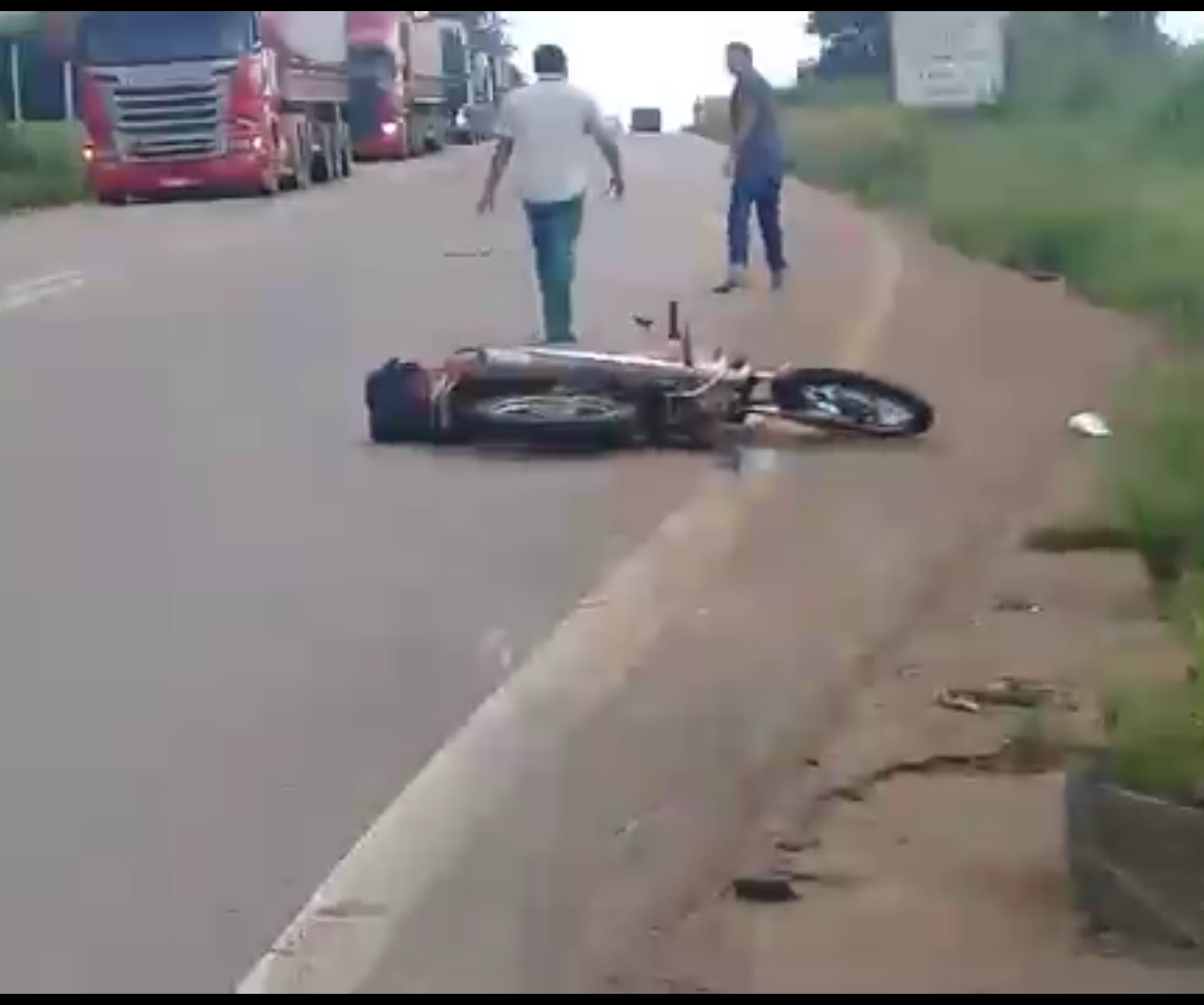 TRÁGICO: Sargento da PM morre esmagado por carreta na BR-364