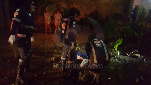 Homem é morto a tiros na frente da esposa grávida