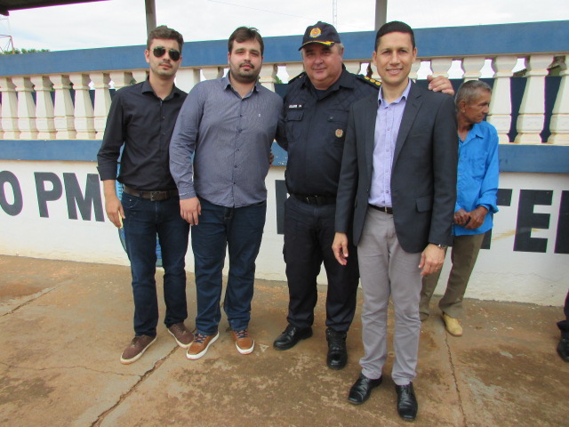 PREFEITO NORONHA PRESTIGIA FORMATURA NO BATALHÃO DA PM EM GUAJARÁ.