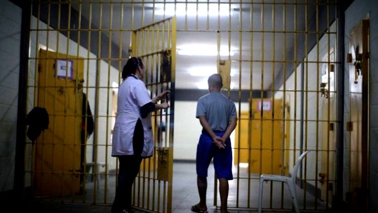 Cresce o apoio à redução de maioridade penal em crimes graves