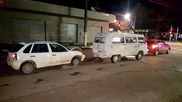 KARITIANA: Índio embriagado é preso após ocasionar acidente envolvendo três carros.