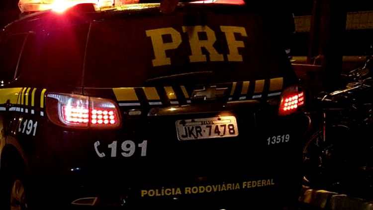 BR-364: Boliviana e comparsas são presas com mais de 5 quilos de cocaína