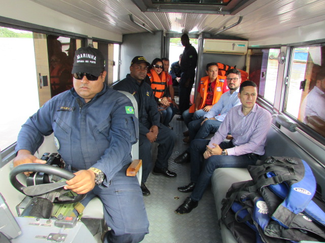 PREFEITO, DEFESA CIVIL E MARINHA PERCORREM RIOS VERIFICANDO NÍVEL DAS ÁGUAS.