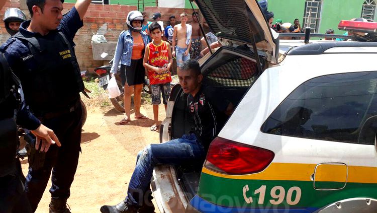 URGENTE: Suspeito de assalto é baleado após fuga em moto na zona Leste