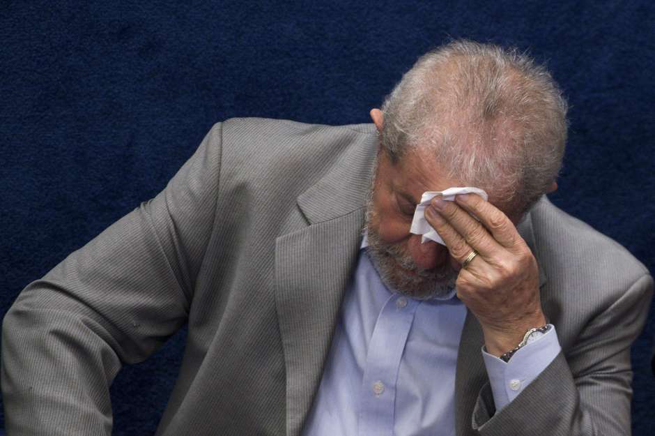 Relator mantém condenação a Lula e aumenta pena para 12 anos