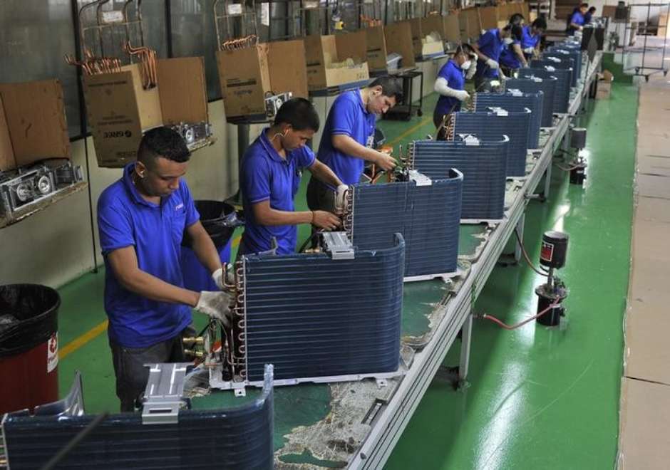 Brasil tem desemprego de 11,8% no tri até dezembro, diz IBGE