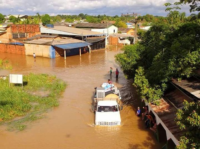 ACRE: PREFEITO DE RIO BRANCO DECRETA SITUAÇÃO DE EMERGÊNCIA POR CAUSA DE ENXURRADA