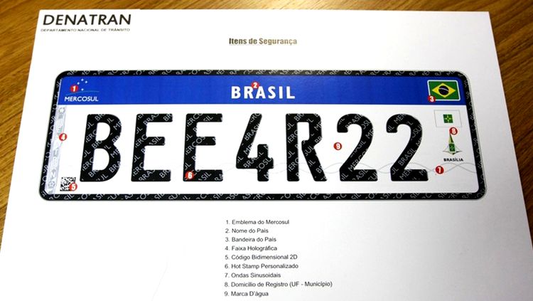 Placas de veículos no padrão Mercosul começam a valer em 1º de setembro