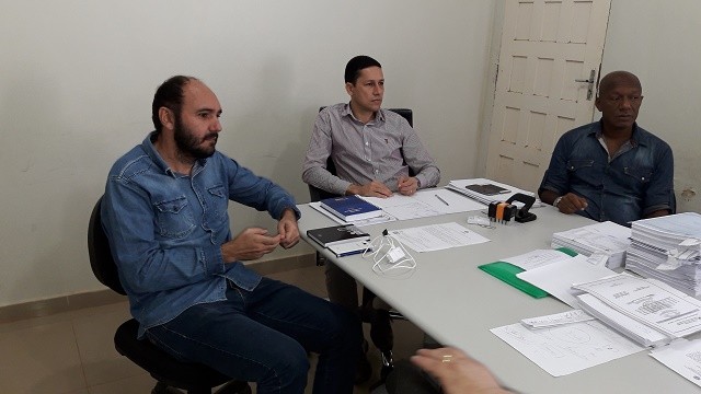 PREFEITOS REUNEM PARA DISCUTIR SAÚDE EM GUAJARÁ E NOVA MAMORÉ. GRUPO DE TRABALHO VAI ANALISAR SITUAÇÃO.