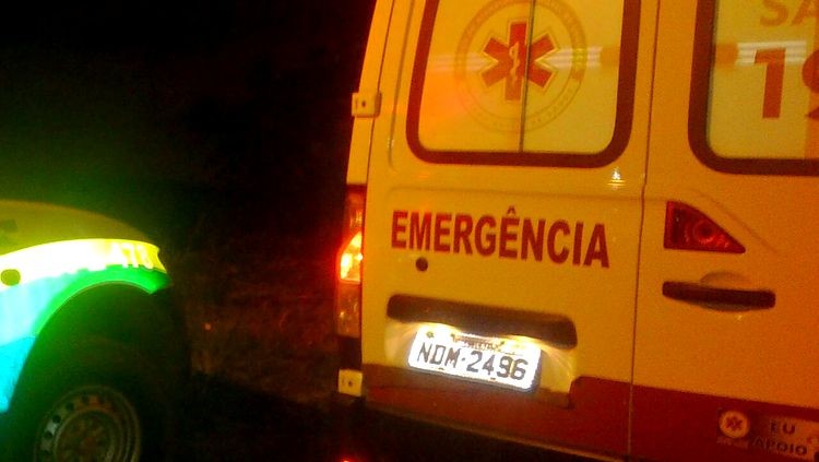 Mulher tenta matar marido durante discussão em bebedeira