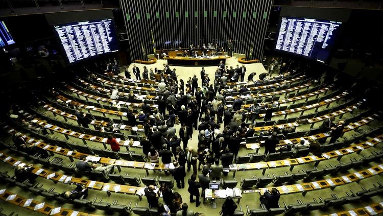 Polícia Federal cumpre mandados no Congresso