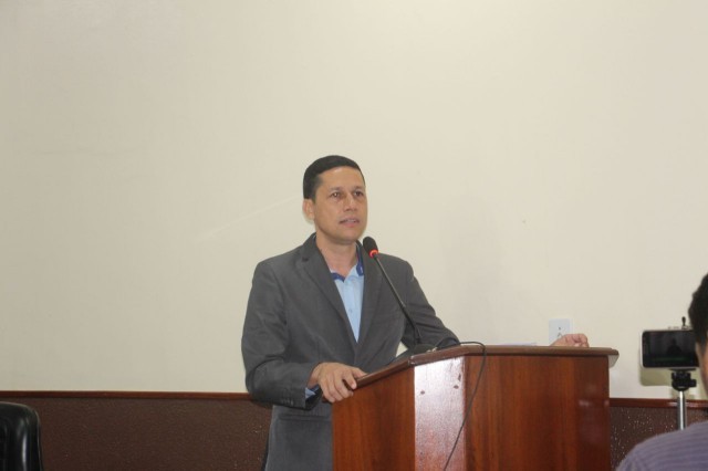 NORONHA PARTICIPA DE SESSÃO DA CÂMARA DE VEREADORES