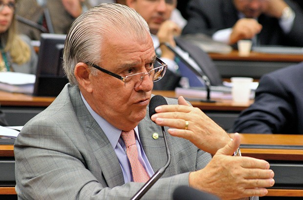 TEVE AVC: Ex-Senador Rubens Moreira Mendes está na UTI em Porto Velho