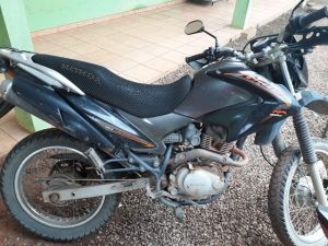 MORADOR DE JI-PARANÁ É PRESO NA BR 425 COM MOTO ROUBADA APÓS SUSPEITA DE PRF