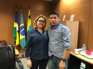 SEDUC realiza doação de 100 cadeiras ao programa Polícia Militar Mirim do 6° BPM FRON