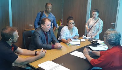 Dr. Neidson se reúne com dirigentes da Seagri e Funai para discutir entrega de tratores em aldeias de Guajará-Mirim