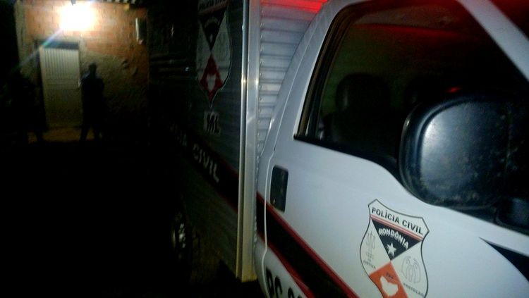NA BR-319: Corpo de sitiante é encontrado em putrefação após a ponte do Rio Madeira