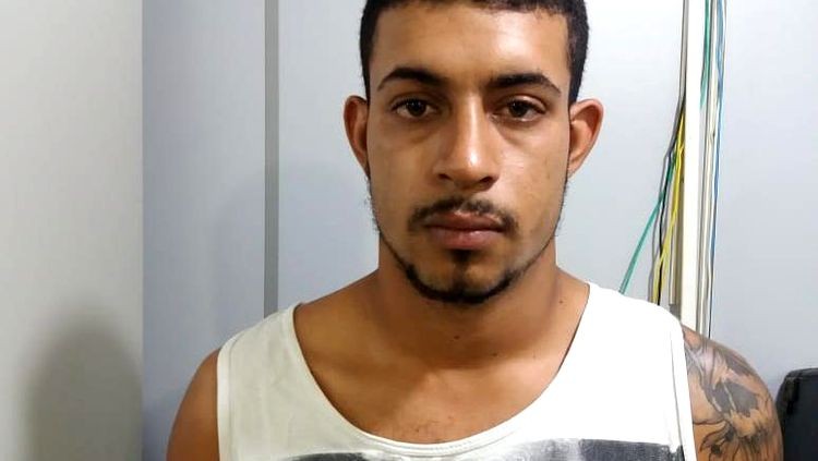 Preso com meio quilo de maconha suspeito de tráfico em praça