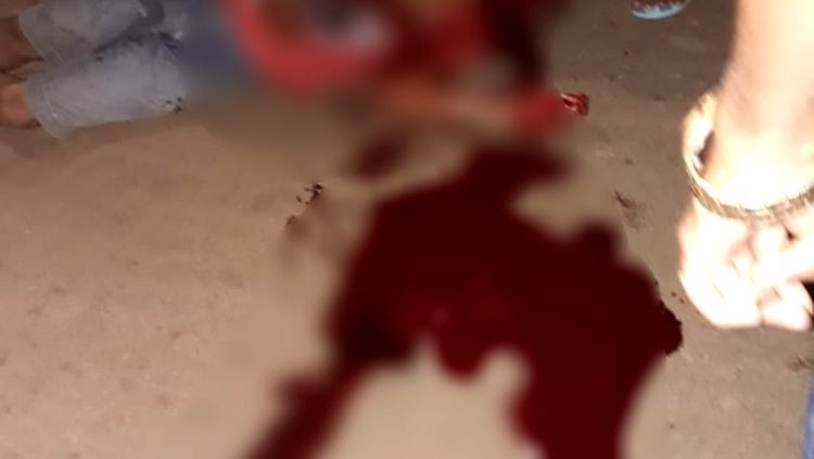 URGENTE: Jovem é executado a tiros em frente a praça na zona Sul