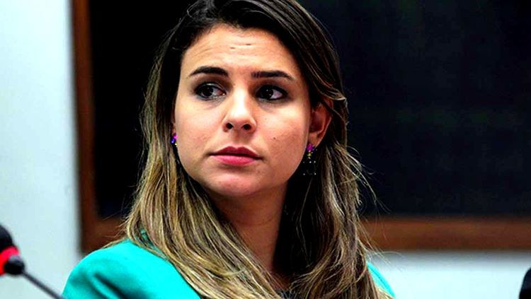 SEM GRAÇA: Mariana Carvalho perde ação contra página rondoniense de humor