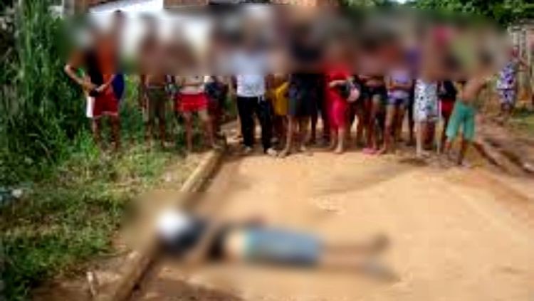 (GUAJARÁ-MIRIM) Homem é assassinado a facada em via pública