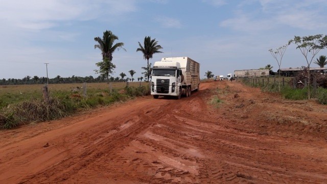 PREFEITURA SENTE DIFICULDADE PARA CONCLUIR SERVIÇO DO FITHA NA ESTRADA DO PALHETA.