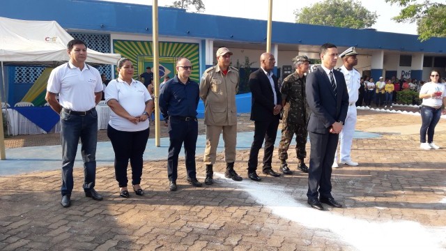 PREFEITO NORONHA ABRE SEMANA DA PÁTRIA EM GUAJARÁ