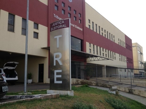 Juíza do TRE diz que carro de som pode ser usado somente quando candidato estiver junto