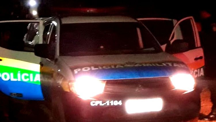 Equipe da PM é recebida a socos e pontapés por homem que tentava matar cunhado