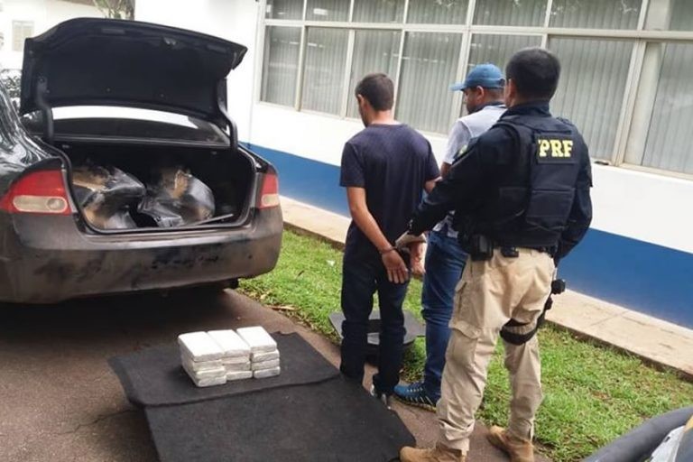 PRF prende dupla com 12 quilos de cocaína durante Operação ÉGIDE na Fronteira AC/RO.