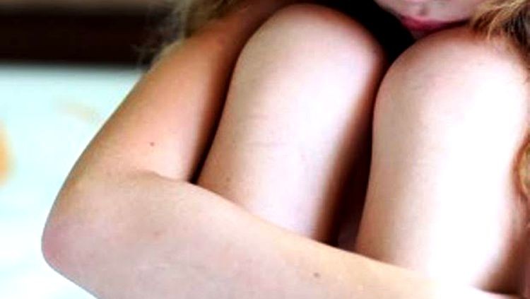 DORMINDO: Criança de cinco anos é estuprada pelo marido da avó em festa