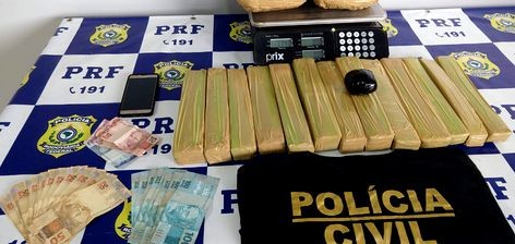 Homem é preso em ônibus na BR-364 com quase dez quilos de droga