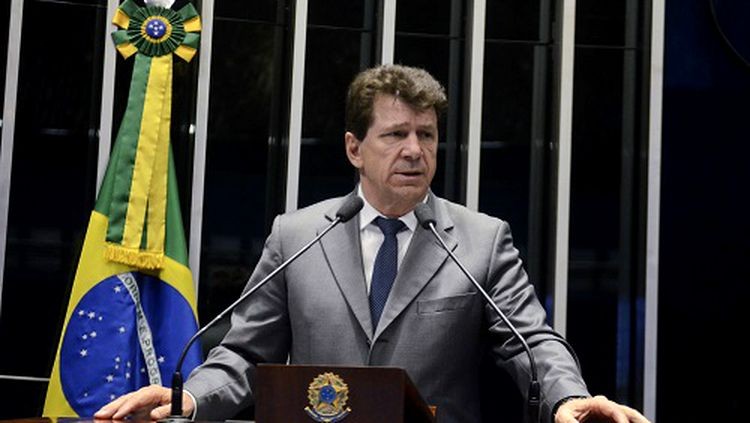 REUNIÃO: Cassol pede apoio a Bolsonaro para que libere a pílula do câncer