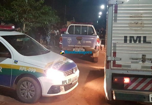 Homem tenta estuprar mulher casada e é morto com mais de dez facadas