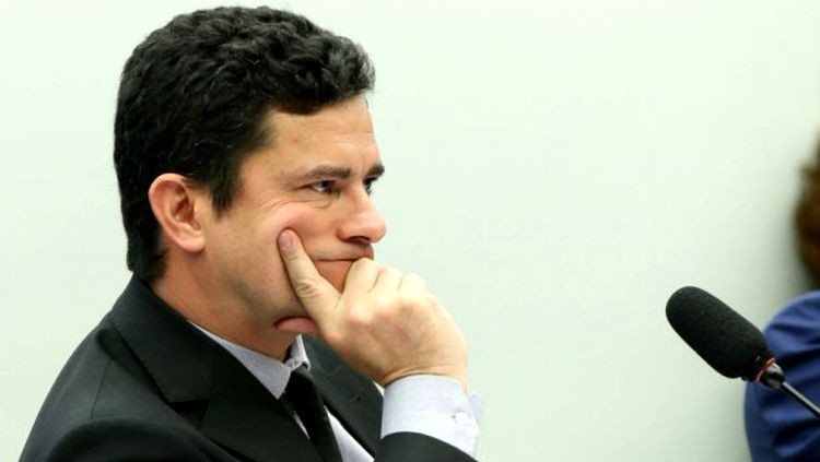 PRIORIDADE: Moro vai investigar origem de bilhões de brasileiros no exterior sem registro na Receita Federal