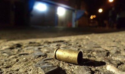 HOMEM PEDE SOCORRO EM BAR RELATANDO QUE LEVOU DOIS TIROS EM NOVA DIMENSÃO