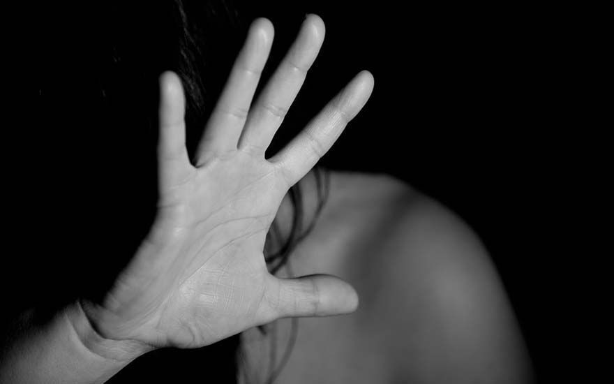 DENUNCIADO POR ASSÉDIO SEXUAL, MENOR DIZ NÃO SABER QUE 'CANTADA' NA RUA É CRIME