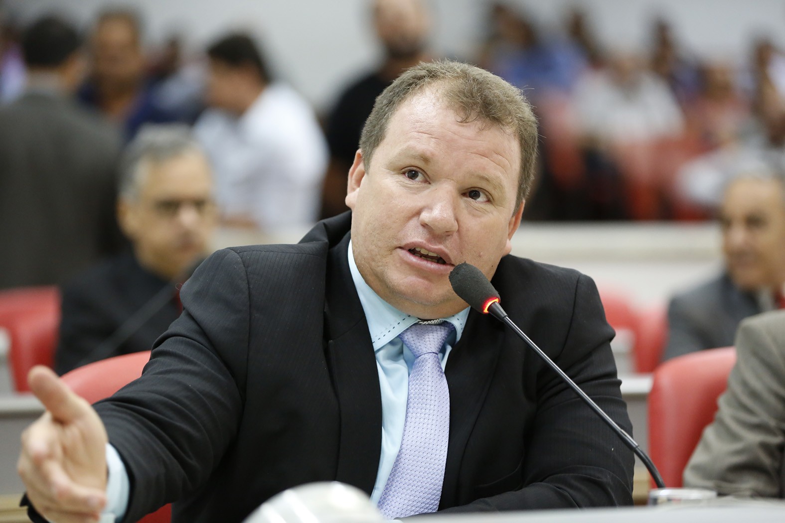 Dr. Neidson destinará mais de R$ 1 milhão em emendas para atender demandas de Guajará-Mirim em 2019