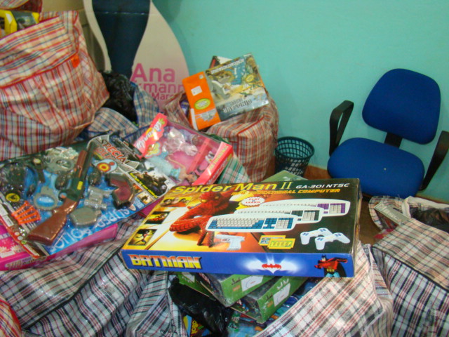 POLÍCIA CIVIL DE GUAJARÁ MIRIM APREENDE VÁRIAS SACOLAS COM PRODUTOS CONTRABANDEADOS DA BOLÍVIA