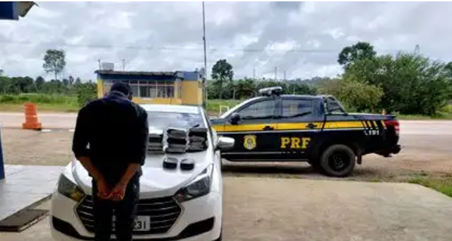 INDIVÍDUO QUE SAIU DE GUAJARÁ-MIRIM É FLAGRADO PELA PRF COM 17 QUILOS DE COCAÍNA