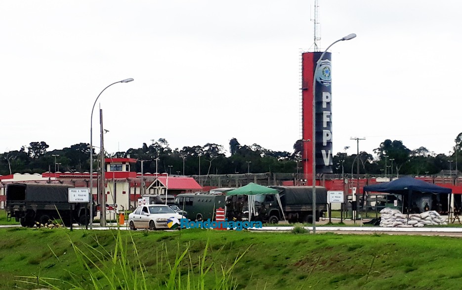 PCC em Porto Velho: Exército protege perímetro de 10 Km ao redor do Presídio Federal; Fotos e vídeo