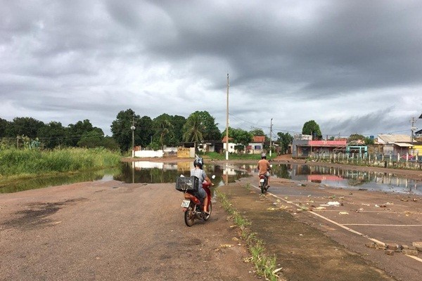 Águas do Rio Madeira começam a invadir ruas da região central de Porto Velho