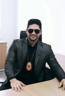 DELEGADO SE PASSA POR ENTREGADOR DOS CORREIOS E ENCONTRA ADOLESCENTE DESAPARECIDAS.