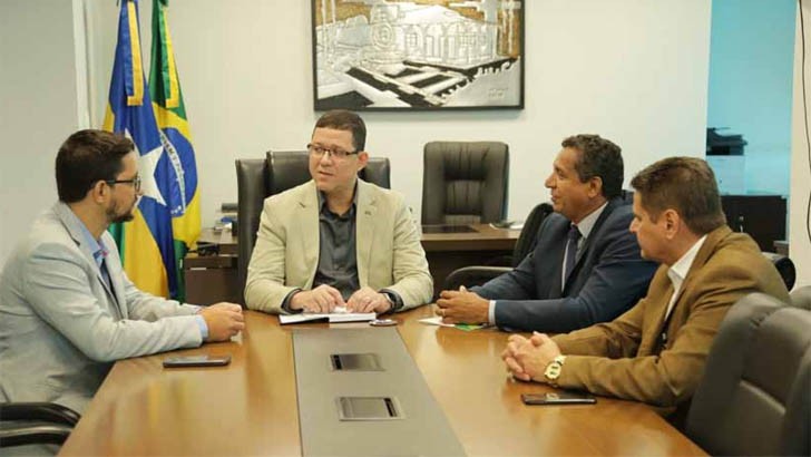 Governo descarta reajuste salarial a servidores