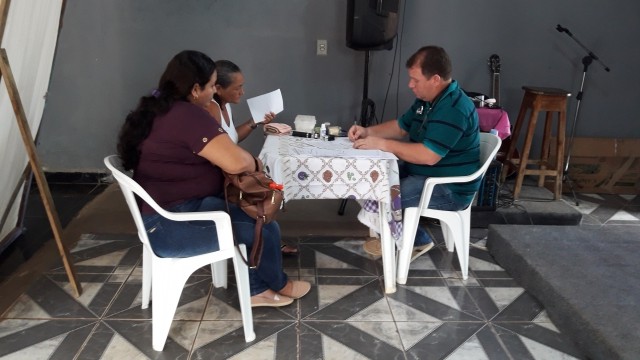 DR. NEIDSON E WENCESLAU FAZEM ATENDIMENTOS MÉDICOS NA IGREJA BATISTA AMAR.