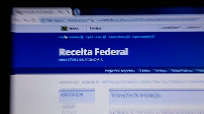 EM DEPOIMENTO À PF, FUNCIONÁRIO DA RECEITA NEGA QUEBRA DE SIGILO DE BOLSONARO E REAFIRMA QUE FOI UMA BRINCADEIRA