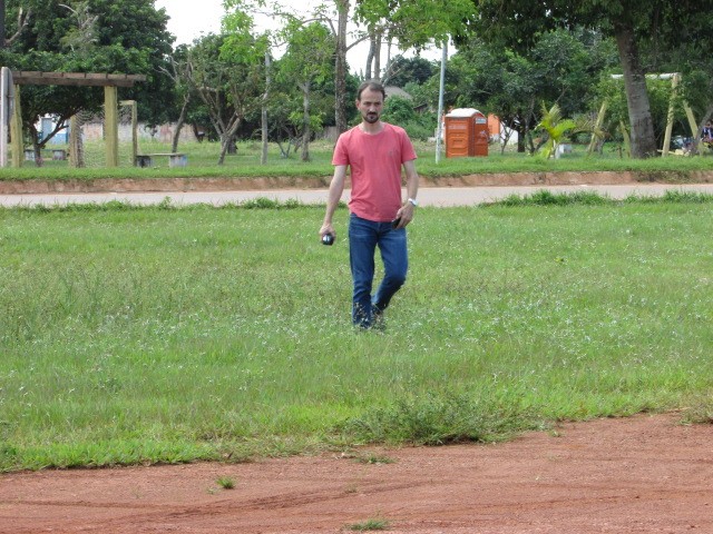 TECNICOS DO DER VISITAM LOCAL ONDE SERÁ CONSTRUIDA PRAÇA DE ALIMENTAÇÃO, A PEDIDO DO DEPUTADO NEIDSON.