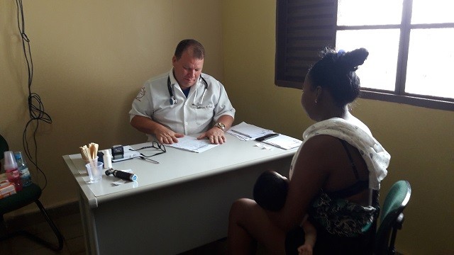 DOUTOR NEIDSON PARTICIPA DE AÇÃO SOCIAL EM GUAJARÁ MIRIM