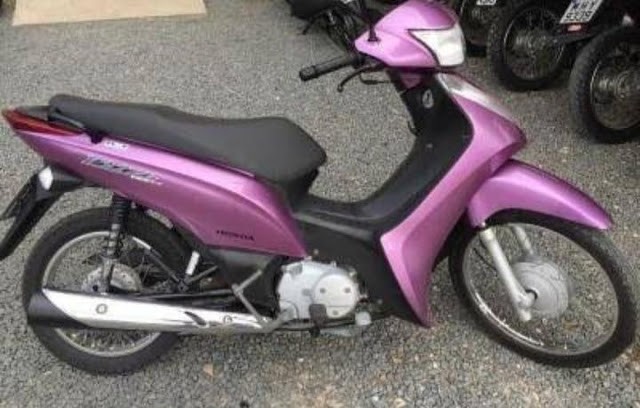 BANDIDOS ARRANCAM TÁBUAS DE CERCA E FURTAM MOTOCICLETA DE PROFESSOR EM NOVA MAMORÉ.