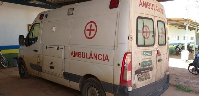 Sem ambulância, homem em situação delicada segue de carro à PVH